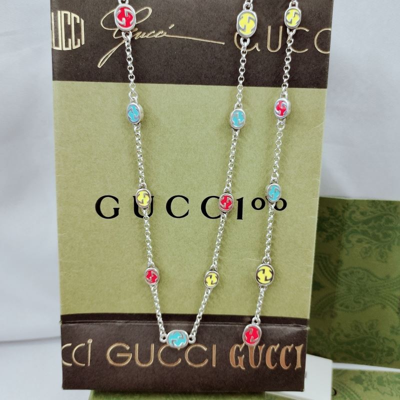 G*u*i necklaces